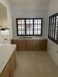 Lorong 105 Changi (D15), Terrace #575328191